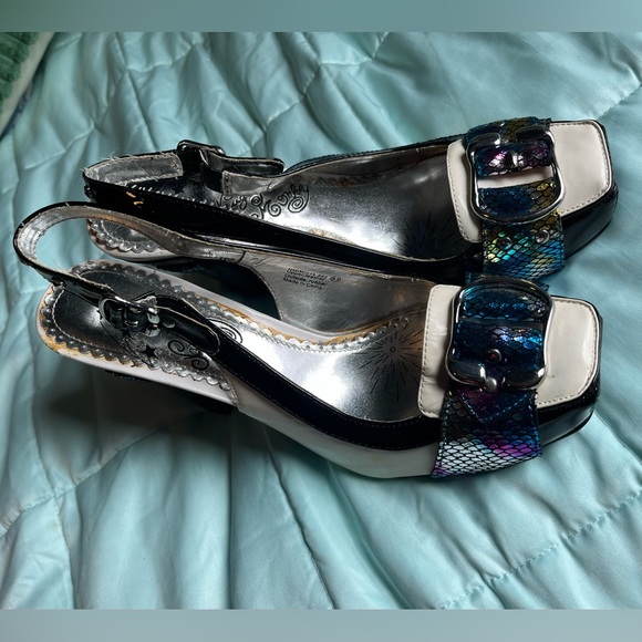 Iridescent rainbow snakeskin Pumps - Picture 5 of 11